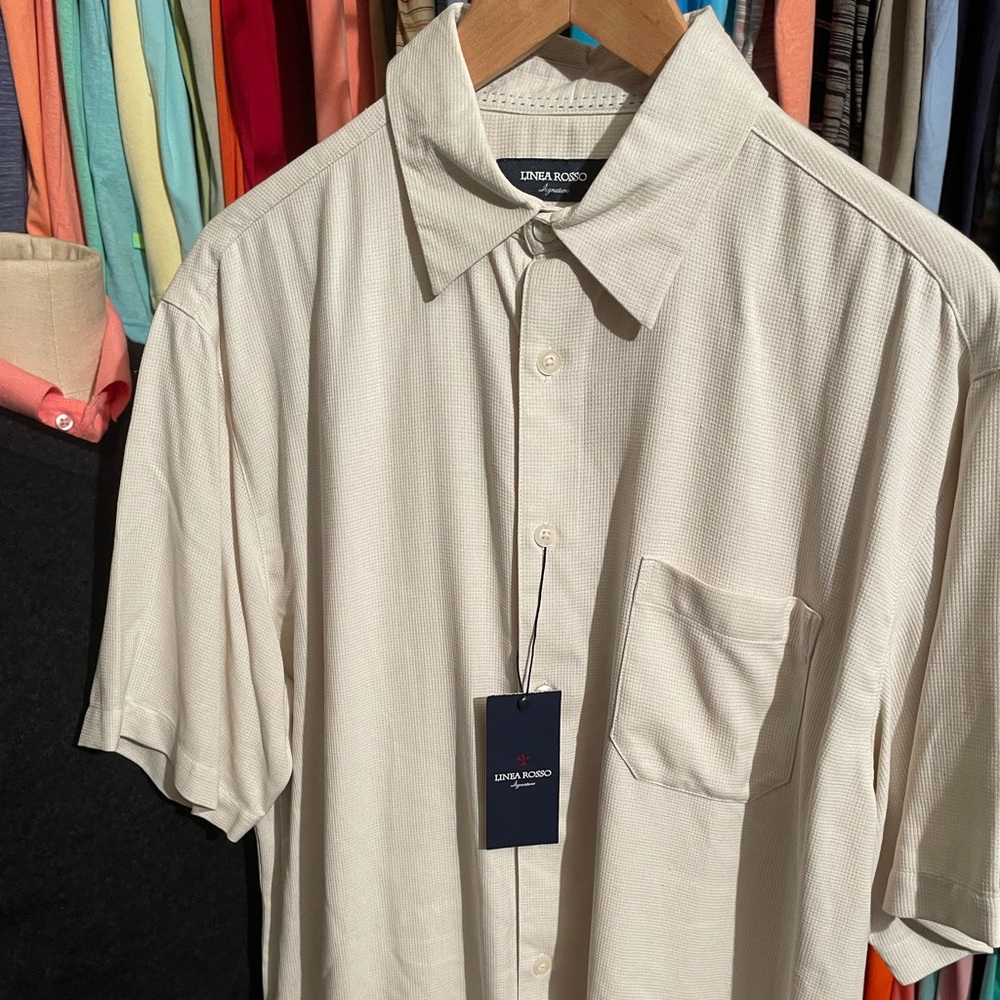 (New) Men’s Silk Short Sleeve Button Down / M
